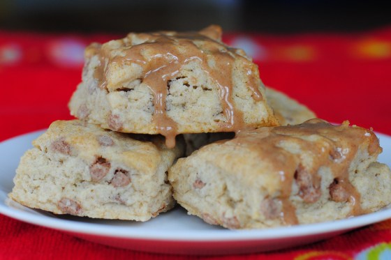 cinnamon roll scones
