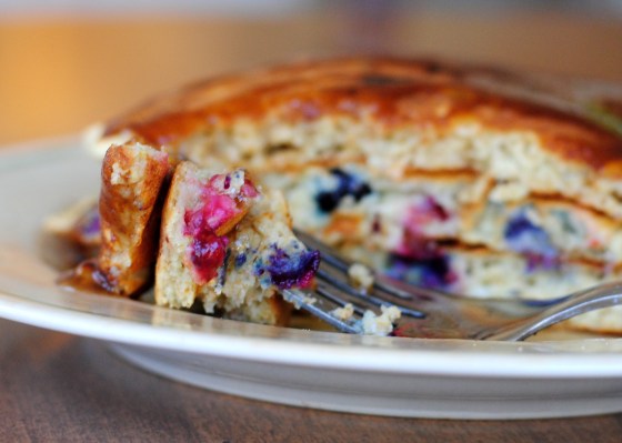 whole wheat blueberry oatmeal pancakes